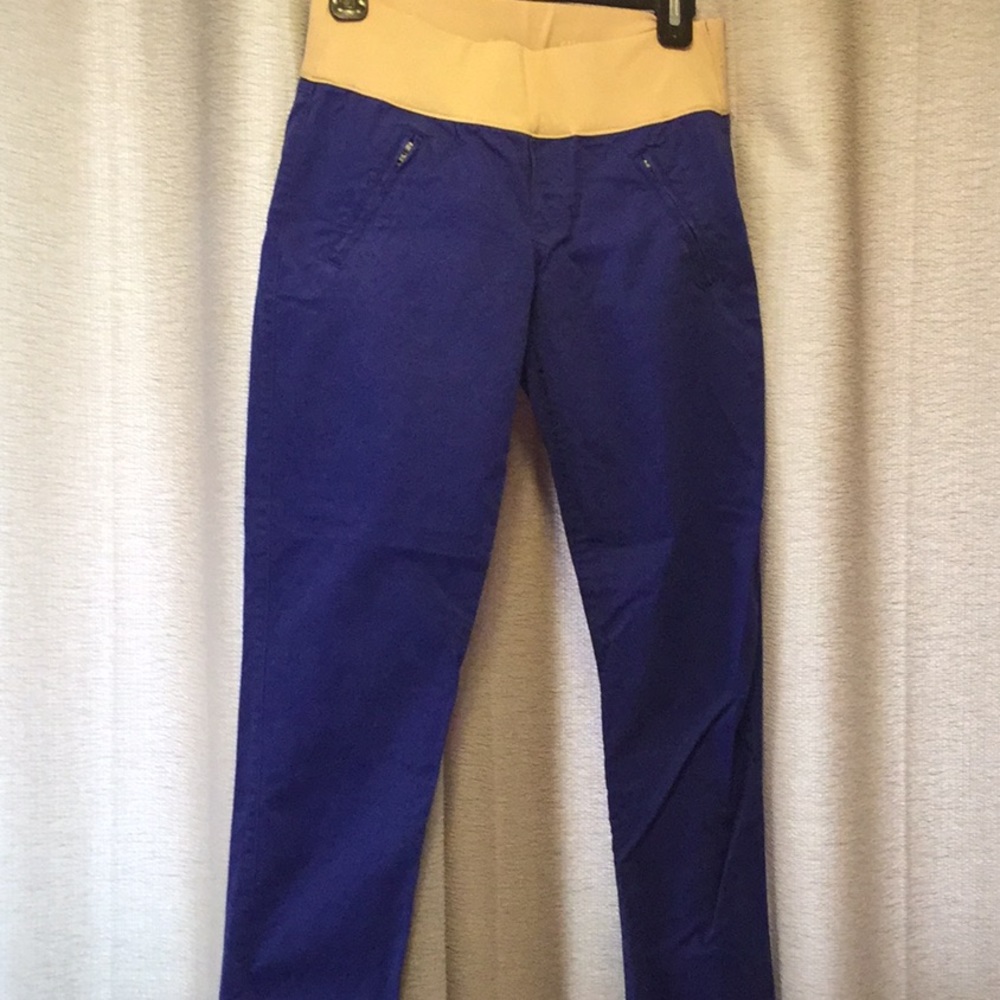 Blue GAP maternity pants. Zipper details